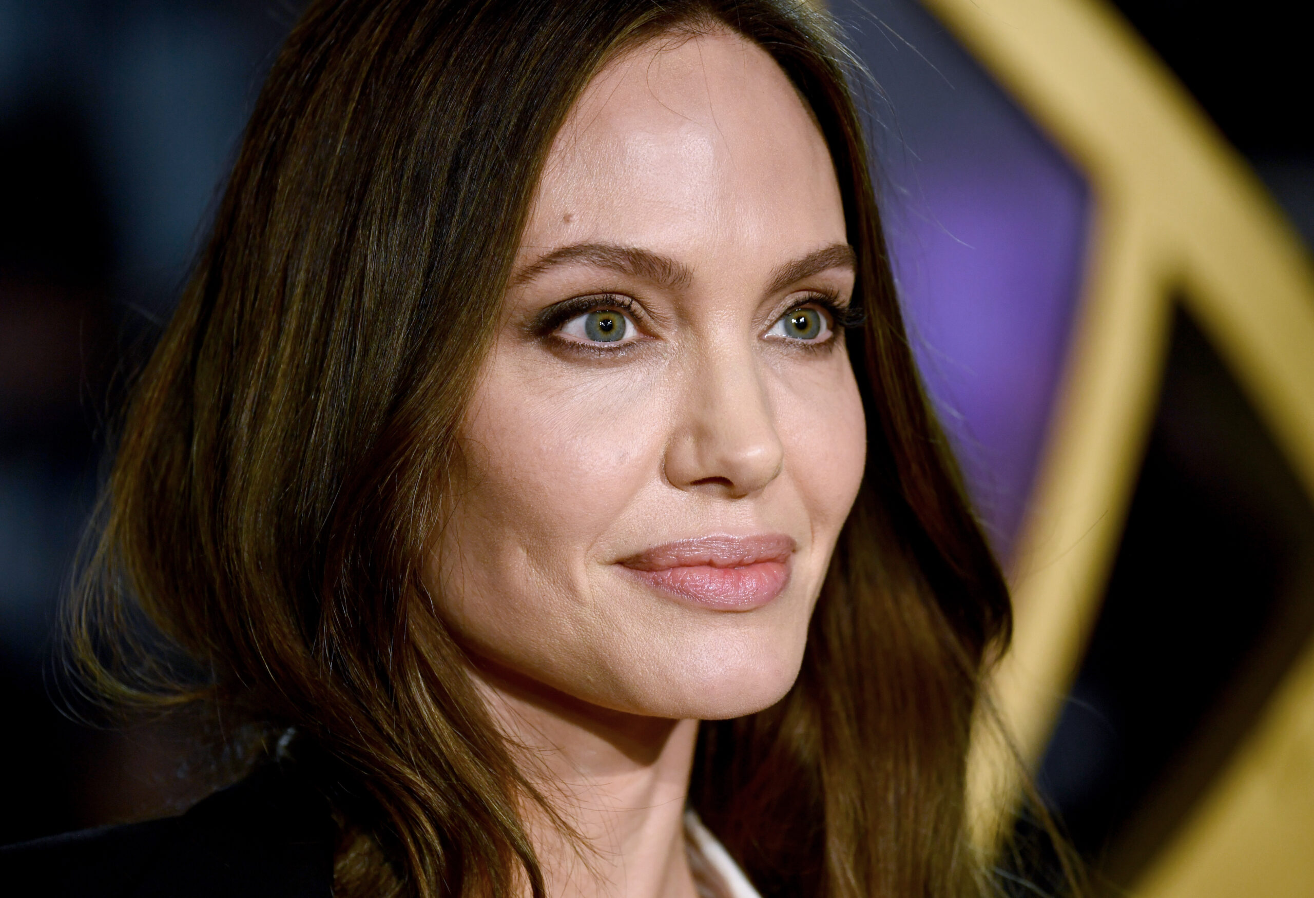 Angelina Jolie,